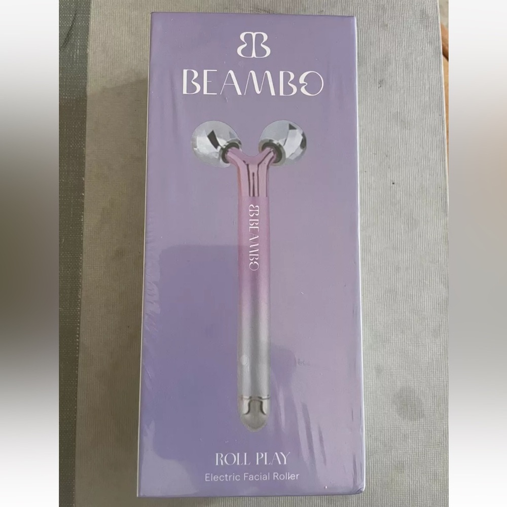 Beambo Roll Play Electric Facial Roller Massager 360° Rotation RETAIL $40 / NEW